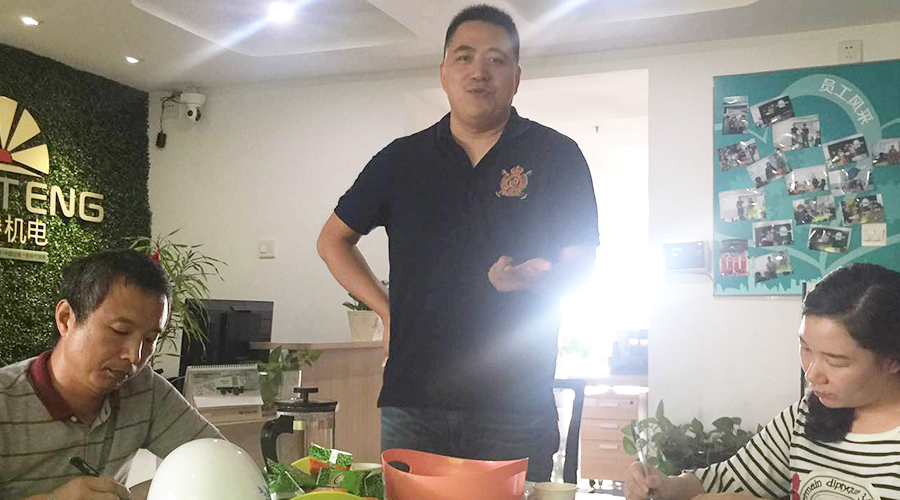 駿騰機(jī)電2017年中會(huì)議現(xiàn)場(chǎng)